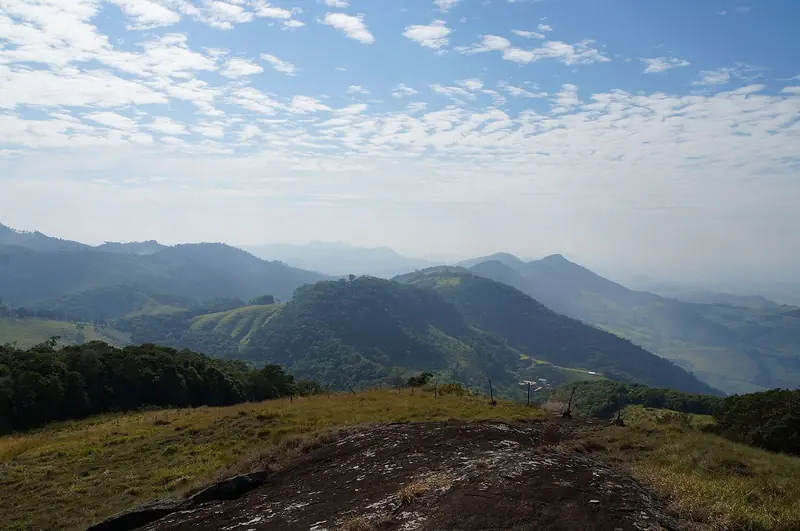 Espírito Santo do Dourado e região